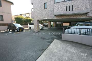 敷地内駐車場（屋外平面式）