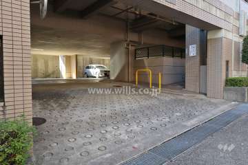 駐車場入り口