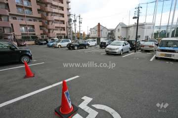 敷地内駐車場（屋外平面式）