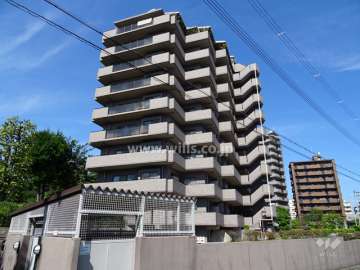 東急ドエル・アルス江坂の外観（南側から）