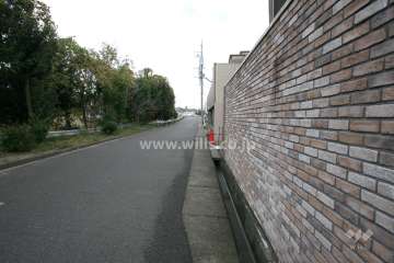 敷地北西側の前面道路