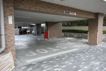 駐車場出入り口