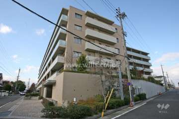 バンベール植田ヒルズの外観