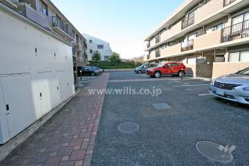 敷地内駐車場（屋外平面式）