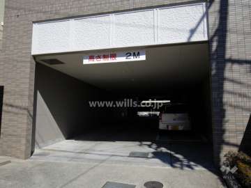 駐車場の出入り口