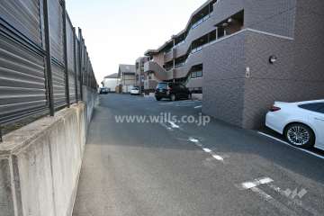 敷地内駐車場（屋外平面式）