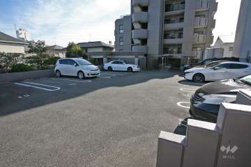 敷地内駐車場(屋外平面式)