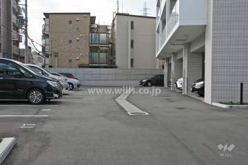敷地内駐車場(屋外・屋内平面式)