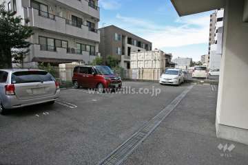 敷地内駐車場（屋外平面式）