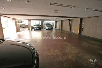 敷地内駐車場（屋内平面式）