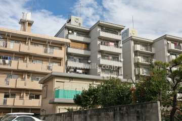 ユニーブル植田の外観(南側から)