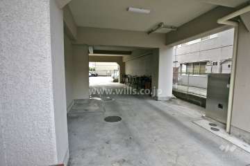駐車場入り口