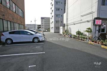 敷地内駐車場（屋外平面式）