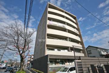ユニーブル植田ステージの外観（西側より）