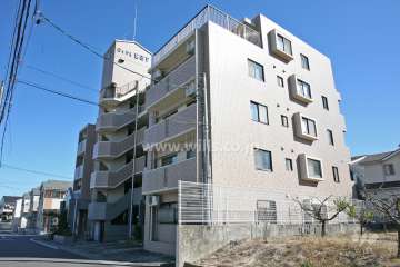 ロイヤル菅田5の外観