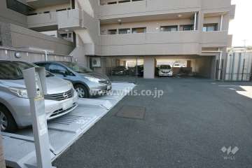 敷地内駐車場(屋内平面式・屋外機械式)