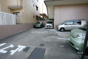 敷地内駐車場（屋外平面式）