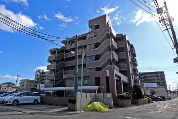 サンマンションアトレ原2の外観（北側から）