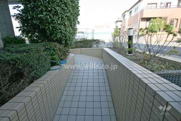 駐輪場アプローチ