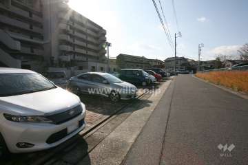敷地内駐車場（屋外平面式）