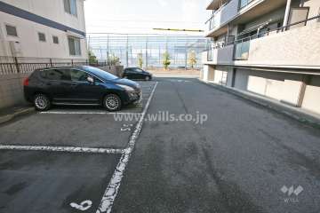 敷地内駐車場（屋外平面式）