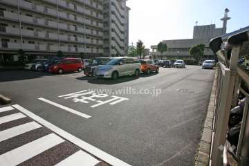 敷地内駐車場（屋外平面式）