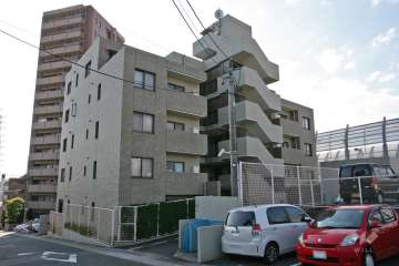 植田パークホームズの外観（北東側から）