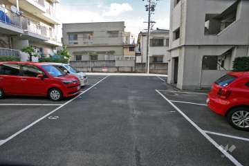 敷地内駐車場(屋外平面式)