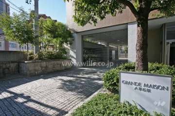 駐車場出入り口(リングシャッター付き）