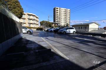 敷地内駐車場（屋外平面式）