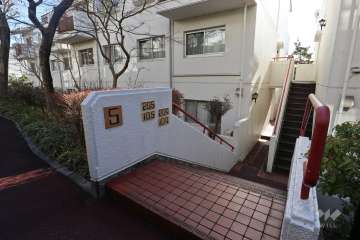 敷地入り口
