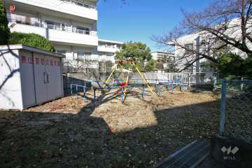 『表山公園』の遊具