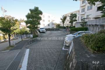 敷地内駐車場（屋外平面式）