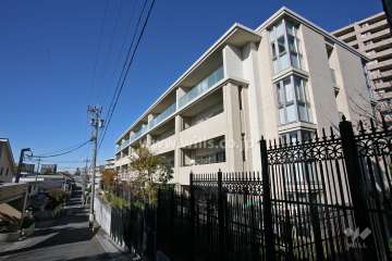 プラウド八事表山の外観(南側から)