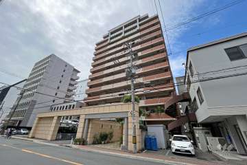 ファミール江坂シティプレイスの外観(北東側から)