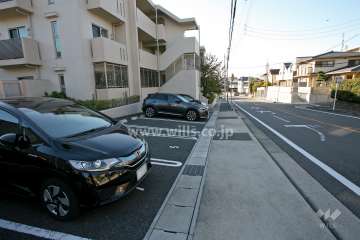 敷地内駐車場（屋外平面式）