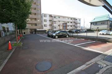 敷地内駐車場（屋外平面式）