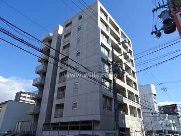 ユニアルス江坂の外観（南西側から）
