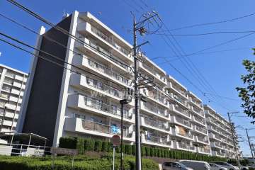平針西住宅2号棟の外観（南西側から)
