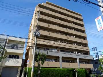 ネバーランドラルジュ江坂の外観(東側から)