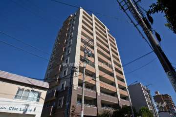 パークホームズ平針ヴェルデの外観（西側から）