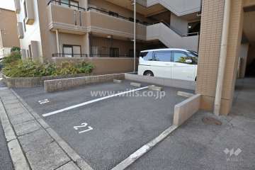 敷地内駐車場（屋外平面式）