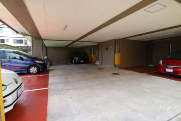 敷地内駐車場（屋内平面式）