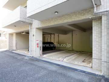 敷地内駐車場（屋内機械式、屋外機械式、屋外平面式があります。）