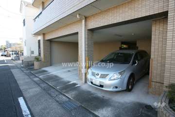 敷地内駐車場（屋内平面式）