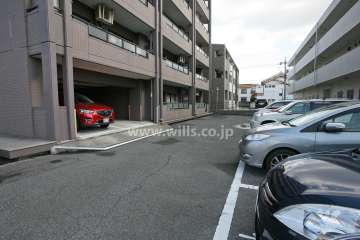 敷地内駐車場（屋外平面式）