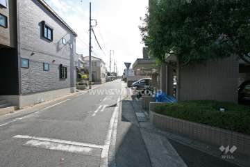 敷地東側の前面道路
