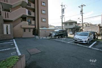 敷地内駐車場（屋外平面式）