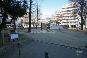 敷地に隣接する公園
