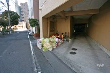 ゴミ置き場